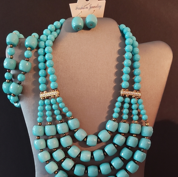 Jewelry - Picture 3 of 14